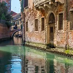 Ramo Del Teatro Canal View
