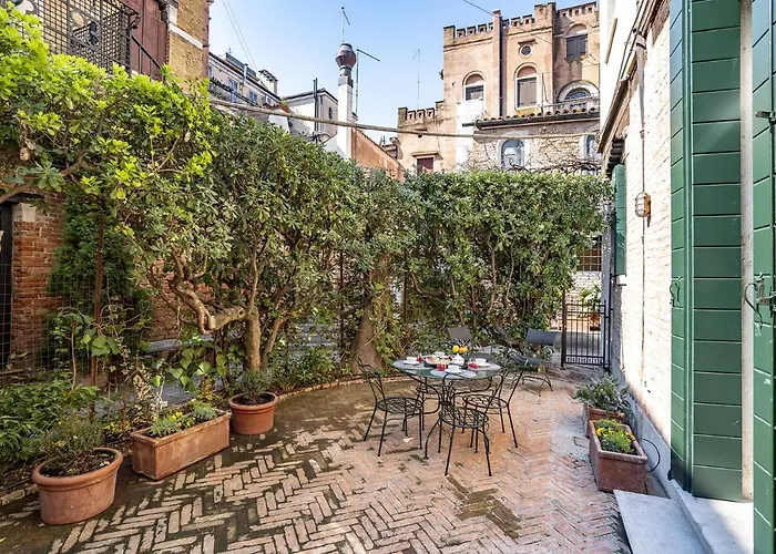 Ca\' Margherita Secret Garden