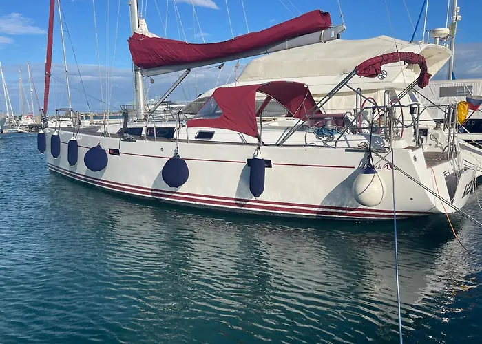 Venice Boat Tour With Aperitif And Music Included On A Sailing Boat