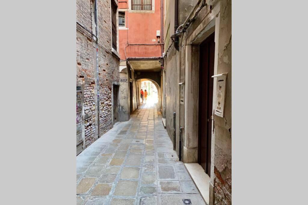 Ca' Silvestro Penthouse With Private Rooftop Appartement