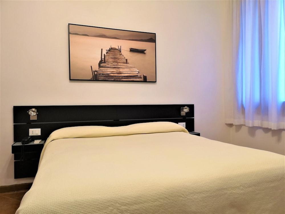 Rossi Hotel