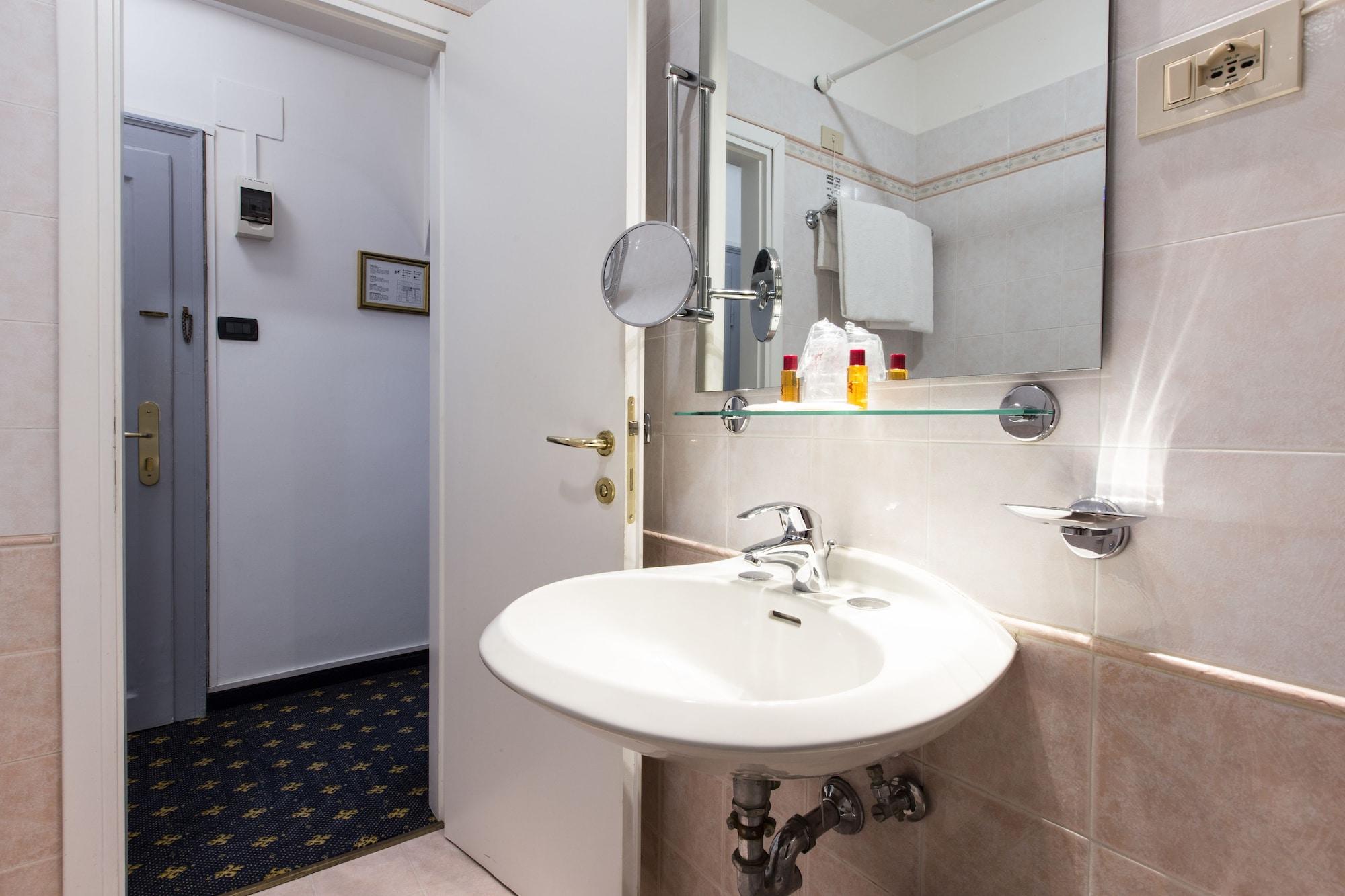 Ambassador Tre Rose 3* Venedig