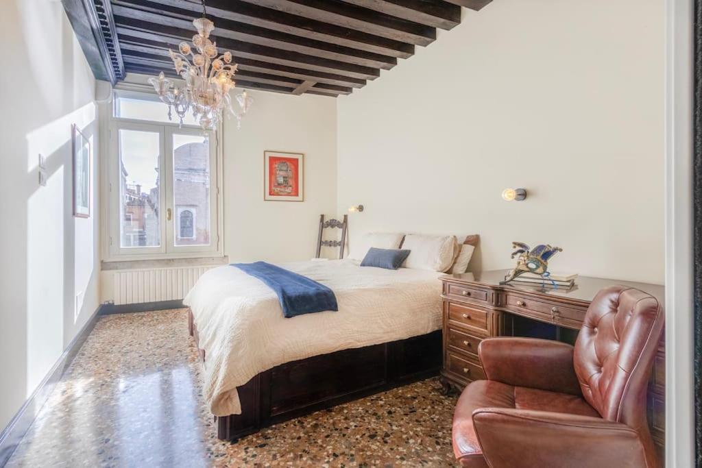Canal View Luxury Heritage Retreat 2 Bedroom Appartamento