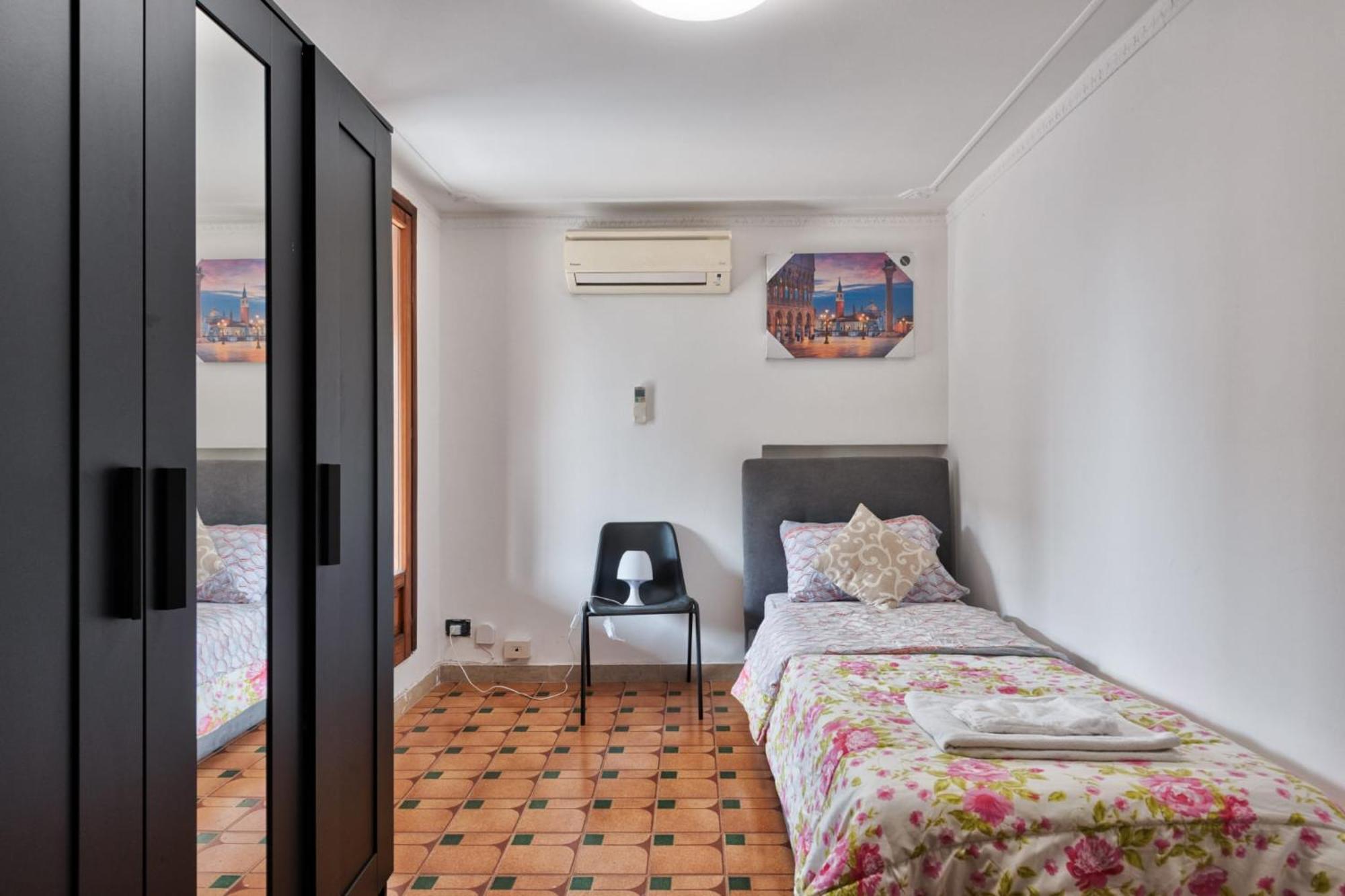 Jolly - Mini Apartment