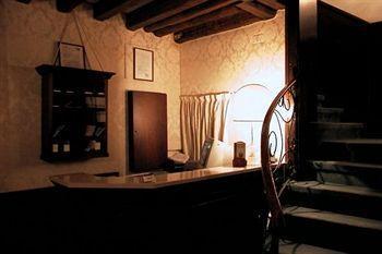 Al Leon Couette-café 3*