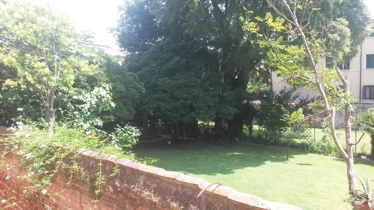 Ca' Del Brocchi Bed & Breakfast 2*