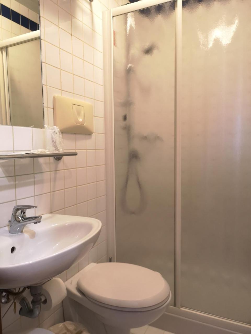Rossi Hotel *