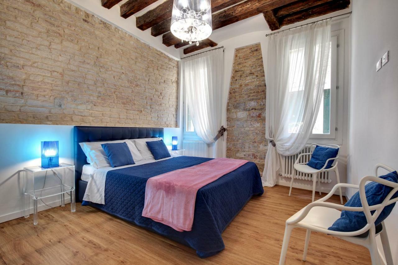 Charming Castello By Wonderful Italy * Venetië