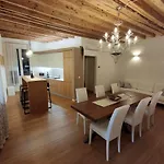 Deluxe 3 Bedrooom Flat in Rialto