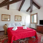 Rialto Canal View Apartment