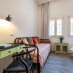 Snug Apartment With Private Courtyard M0270422677
