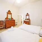 Dolcevita Apartments N 490