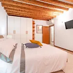 Central Apt