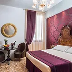 Locanda Leon Bianco On The Grand Canal