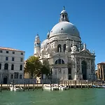 In Venice Back To San Marco tourist apartment