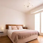 Venetian Palace Green Apartment R&R