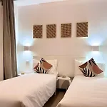 Central Flat Romantic Domus Remedio