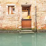 Dream\'S Door With Canal View In Venice
