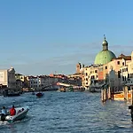 Venice Luxury Suite - Private Jacuzzi And Design