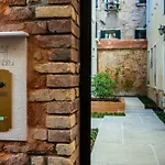 Acca Hotel