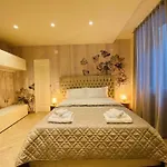 Sweet Time Venice, Luxury San Marco Frezzaria Apt!