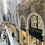 Sweet Time Venice, Luxury San Marco Frezzaria Apt!