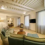 Sweet Time Venice, Luxury San Marco Frezzaria Apt!