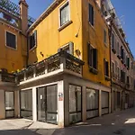 Castello Apartment With Garden R&R