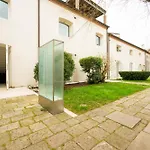 Modern Arch