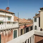 Myplace Ca D\'Oro Family Apartment