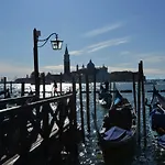 Castello 5888 B, Santa Marina, Calle Marcello, Canale