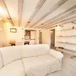 Heart Of Venice White House Rialto Wi-Fi 1Gbs