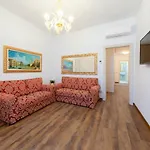 Canal View San Marco Luxury Rooms