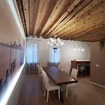 Deluxe 3 Bedrooom Flat in Rialto