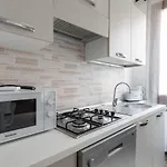 San Polo Canal View Apartments By Wonderful Italy