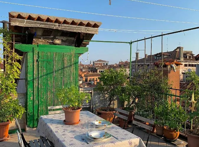 Regina - Romantic Studio Near Rialto