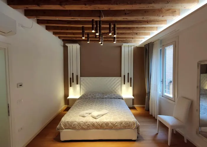 Deluxe 3 Bedrooom Flat in Rialto