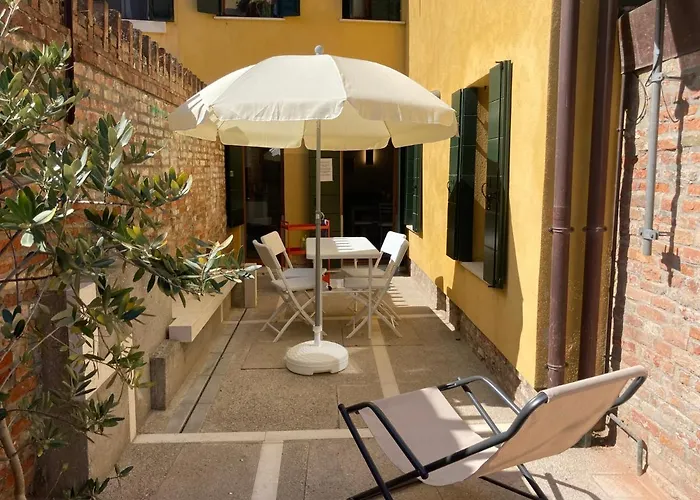 Appartamento Tre Archi con corte privata