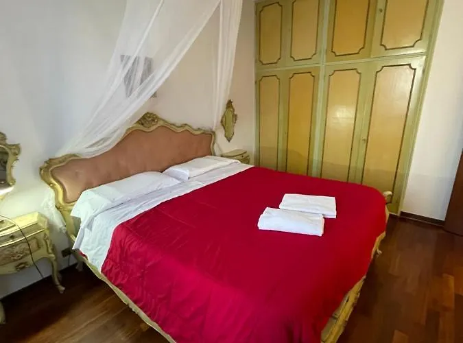 Royal Guest House near University Cà Foscari