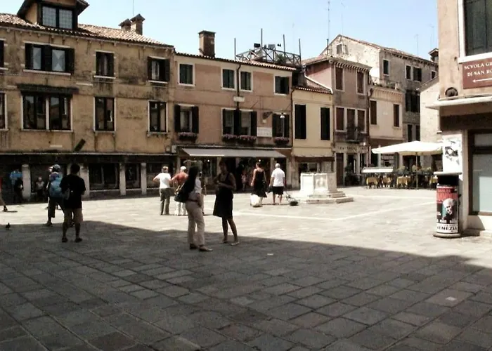 Appartamento Con Terrazza Centrale Ed Accogliente