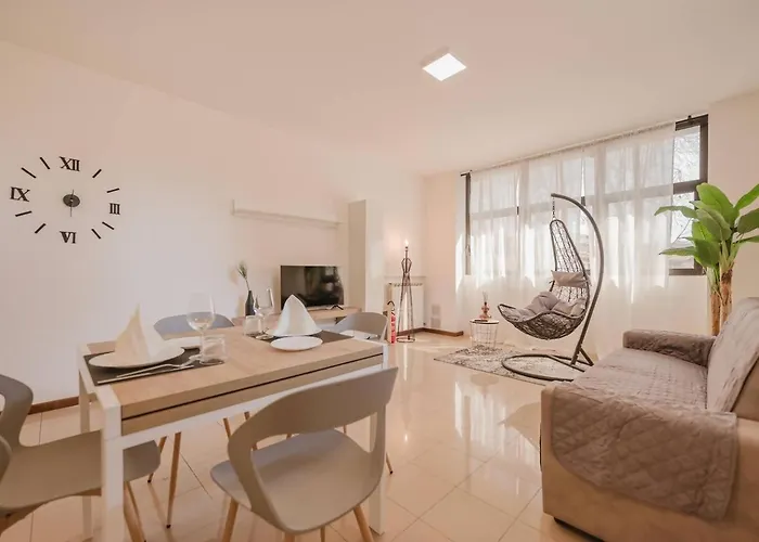 Unico Apartment 8 Alloggio A 700Mt Dalla Stazione