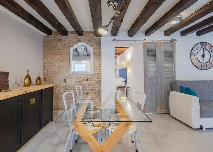 Santa Marghe House