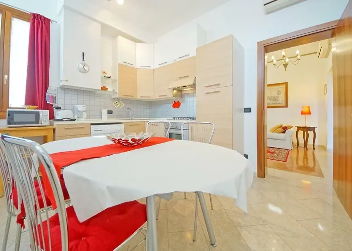 Dolcevita Apartments N 315