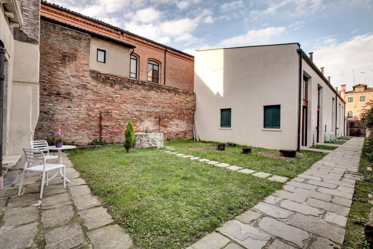 Appartement Cannaregio With Garden Venetië