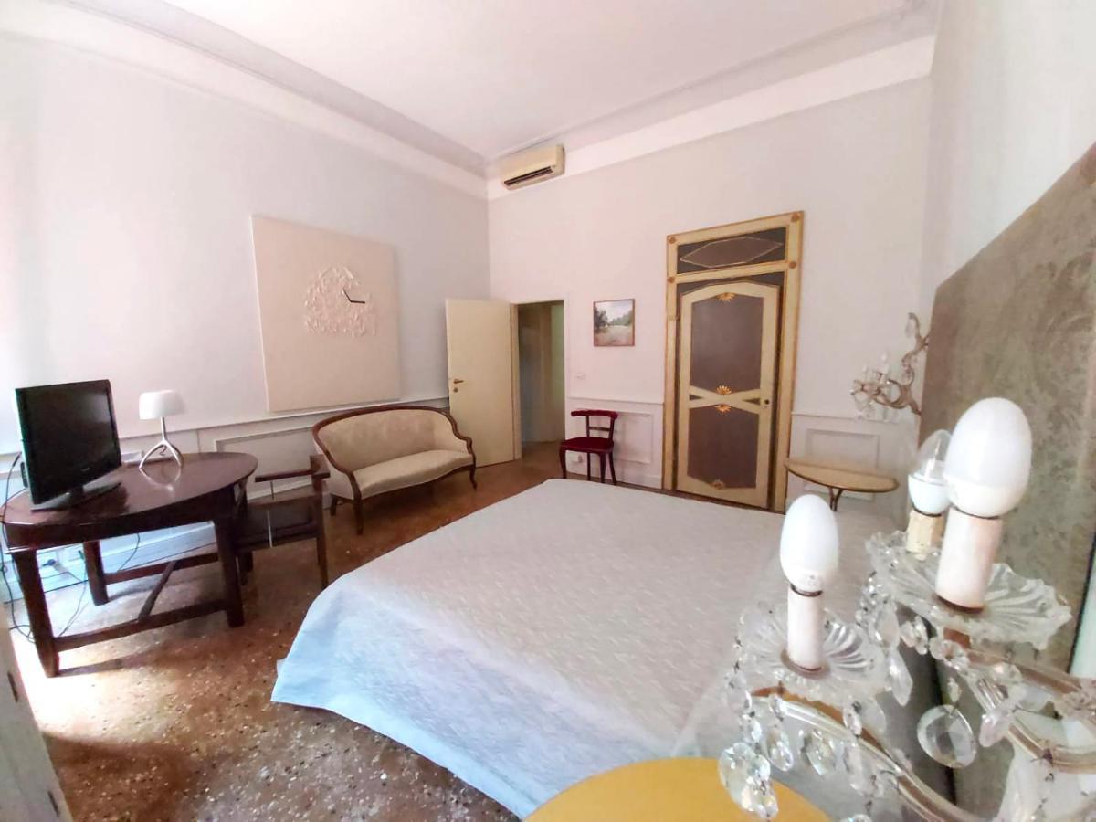 Gorgeous Venetian With Canal View * Venedig