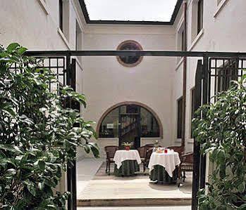 Acca Hotel 3*