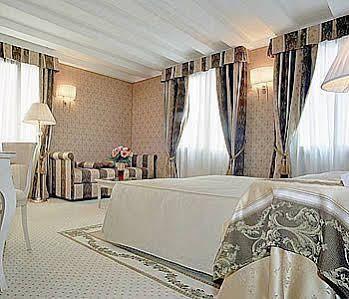 Hotel Acca Venise