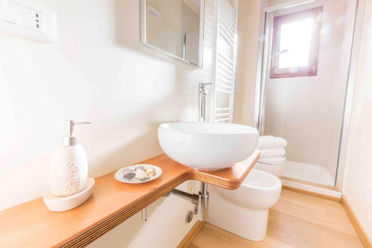 Appartement Ca Corte Nova Design With Canal View Venetië