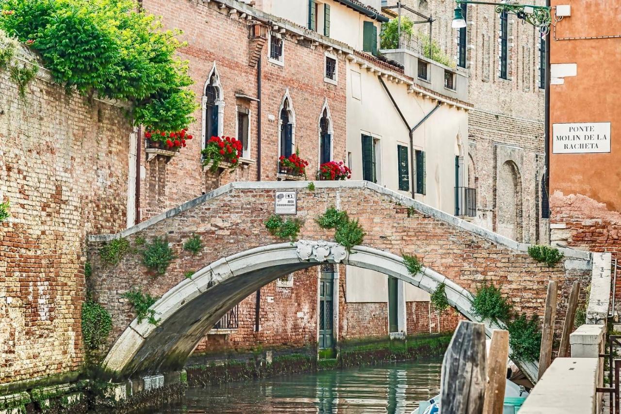 Appartement Ca Corte Nova Design With Canal View Venetië