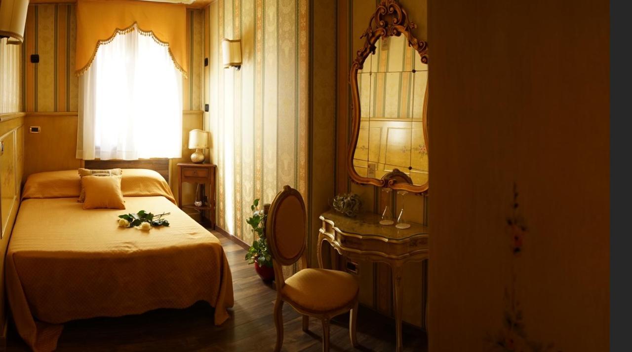 Ca' Morosini 1 & 2 Guest house